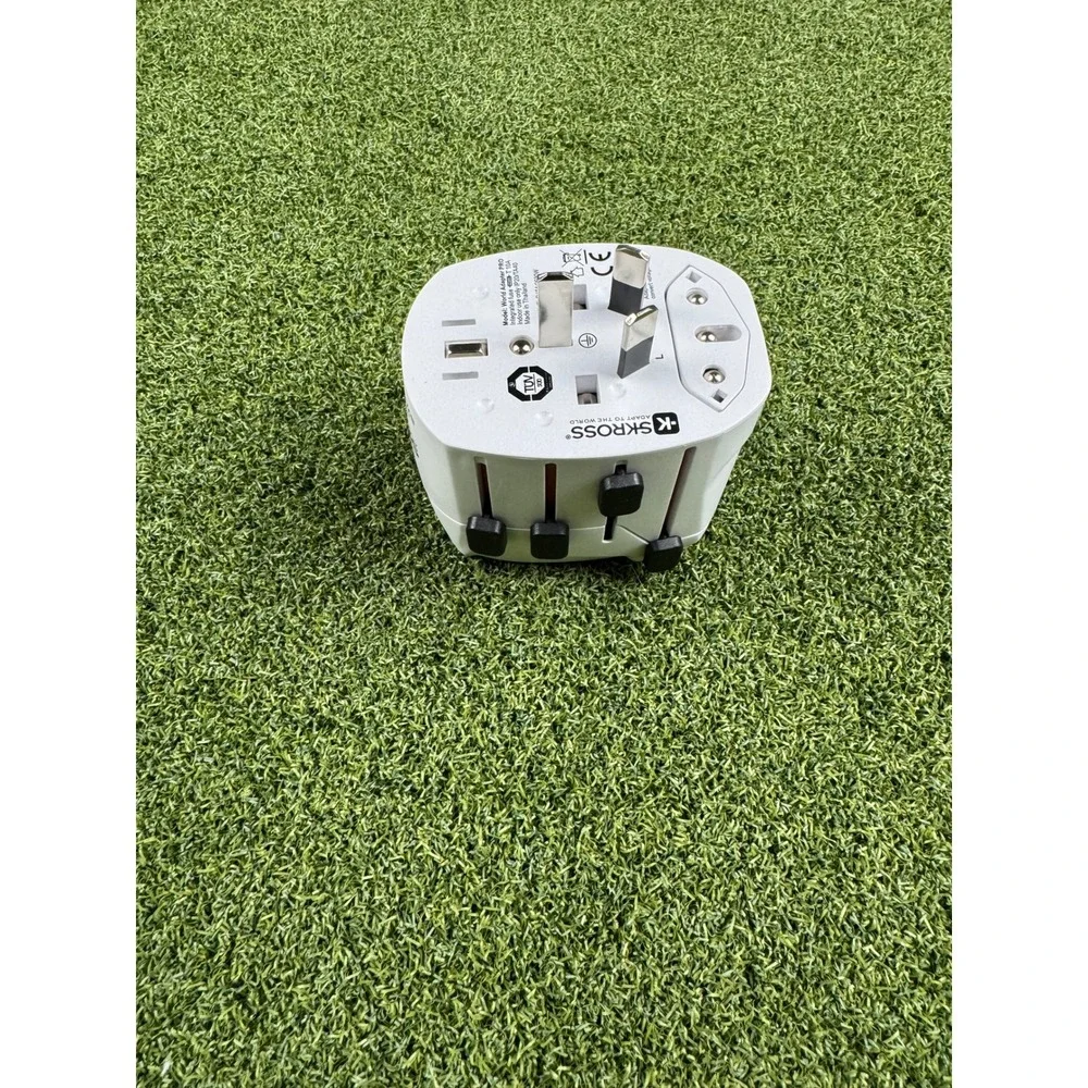 SKROSS Universal Travel Adapter Worldwide‎ Plug Converter US EU UK AU
